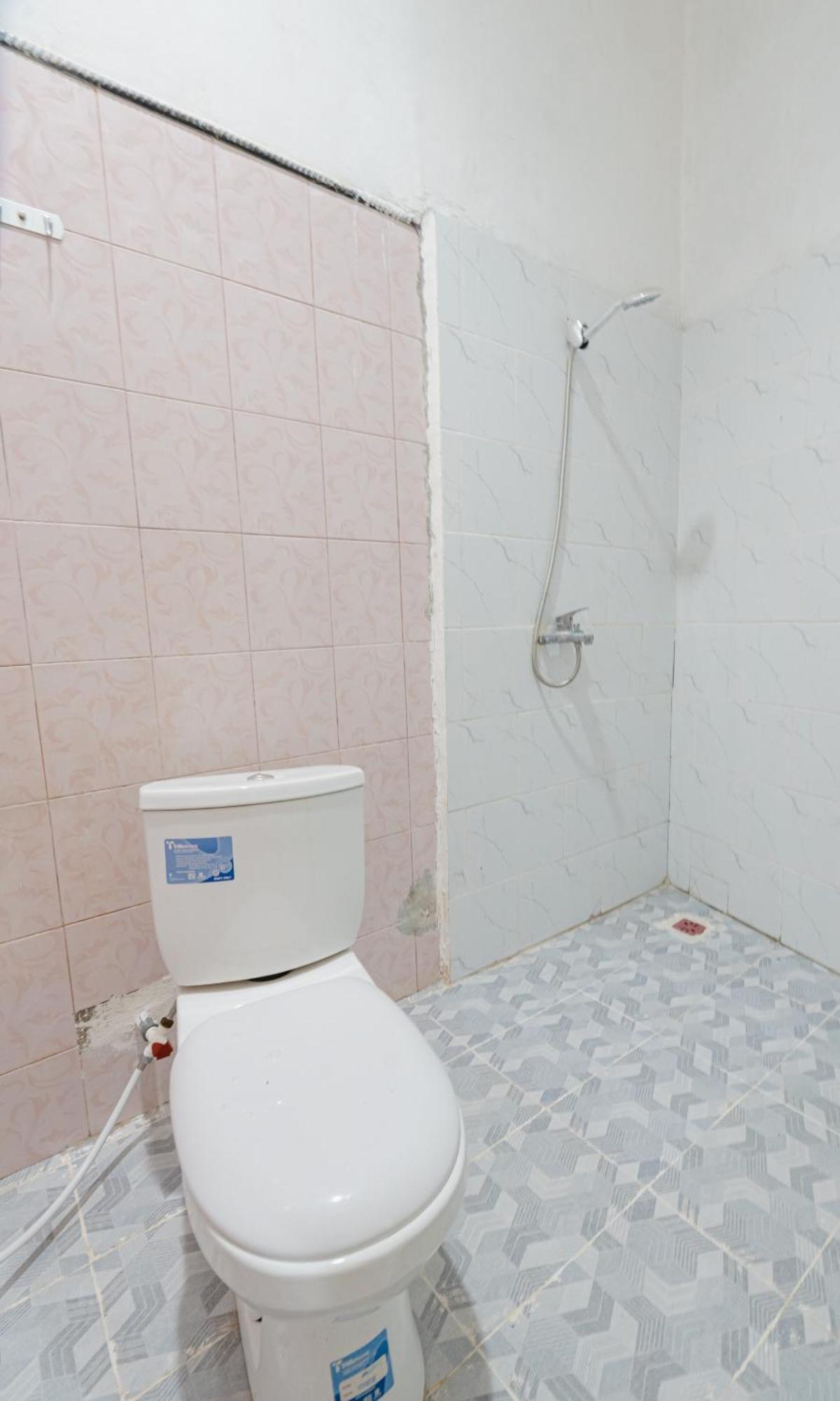 The Mel Homestay Batununggul Exterior foto